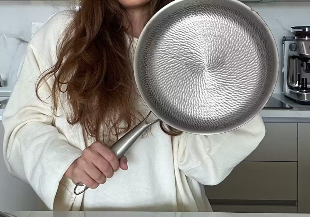 Maria S. holding her Plateful titanium pan